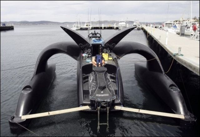 Trimaran Ady Gil Goes Down (15 pics + 2 videos) Trimaran Ady Gil Goes Down (15 pics + 2 videos)